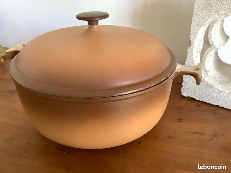 Cocotte fonte émaillée Le Creuset La Mama d'Enzo Mari n°20 - Arts de la table