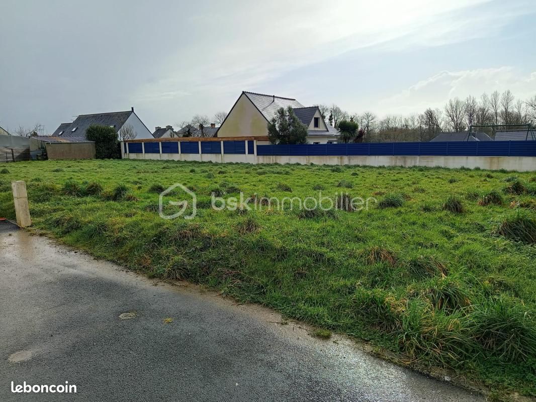 Terrain 915 m² Pleyben · 54 900 €