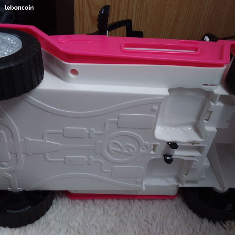 Voiture barbie rose (image 3)
