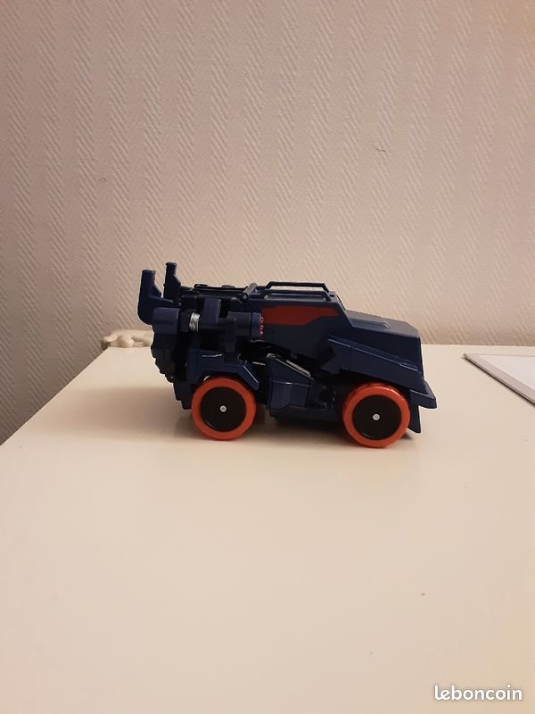 Voiture transforme robot (image 3)