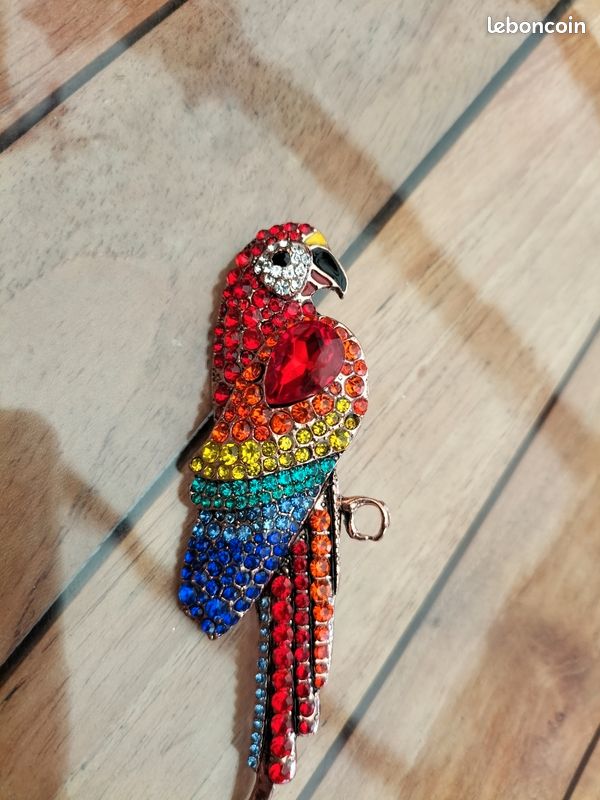 Broche Pendentif Perroquet Avec Strass - Multicolore, Neuf Avec étiquettes