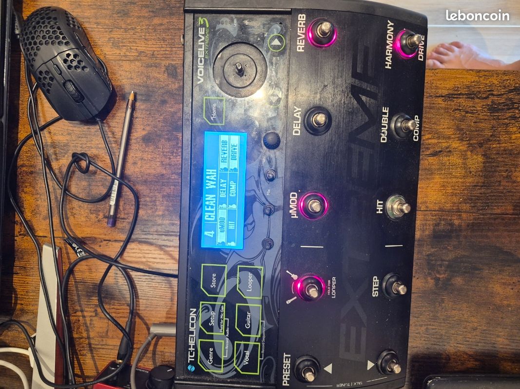 TC-Helicon VoiceLive 3 Extreme – Processeur vocal / guitare / looper – Fonctionne parfaitement (image 1)