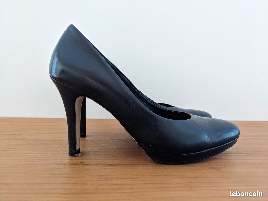 Paire escarpins (image 1)