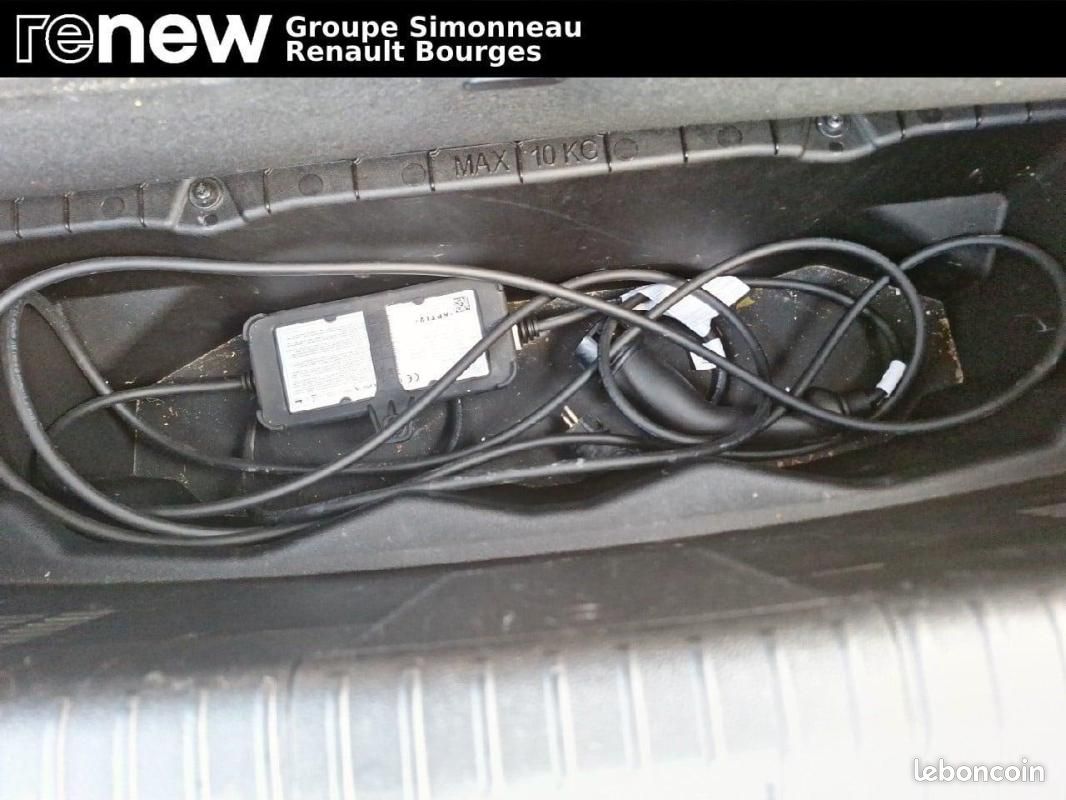 Renault Mégane E-TECH EV60 220 ch super charge Techno (image 15)
