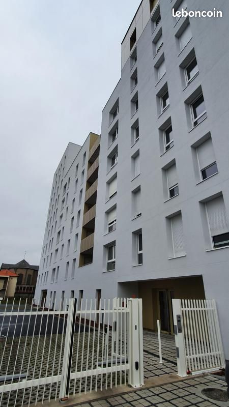 Appartement 82 m² · à Clermont-Ferrand · 82 m² · 916 €/mois