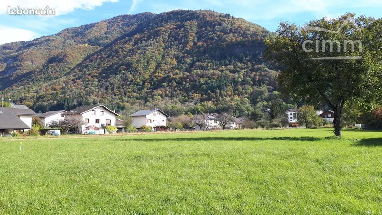 Terrain 715 m² Chamoux-sur-Gelon