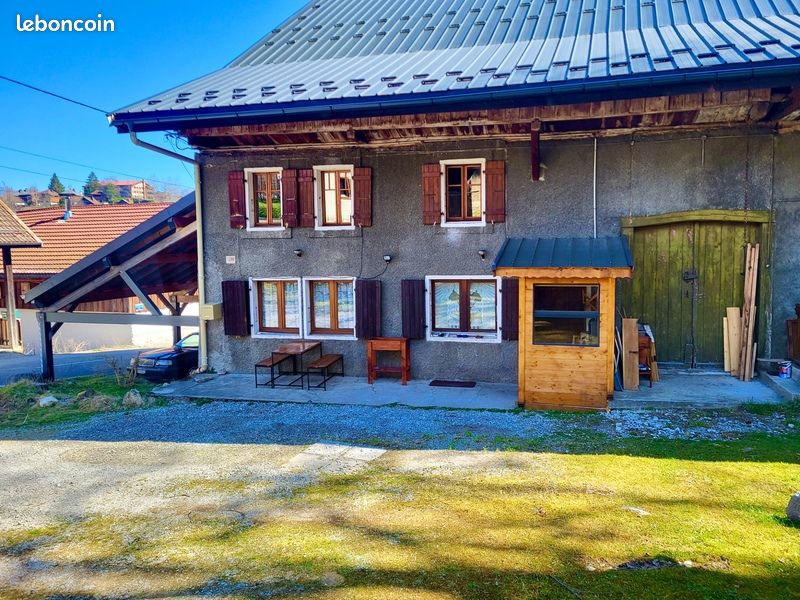 Maison 6 pièces 155 m² · à Thollon-les-Mémises · 155 m² · 399 000 €