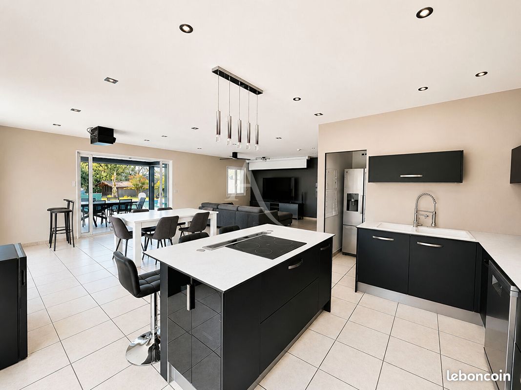 Propriété 7 pièces 175 m² (image 7)