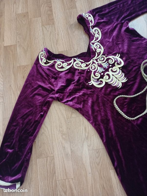 Robe en velours (image 4)