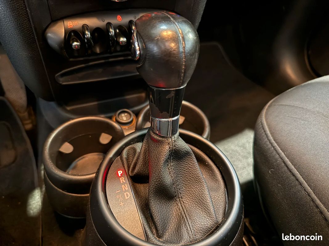 Mini COUNTRYMAN Cooper D (image 18)