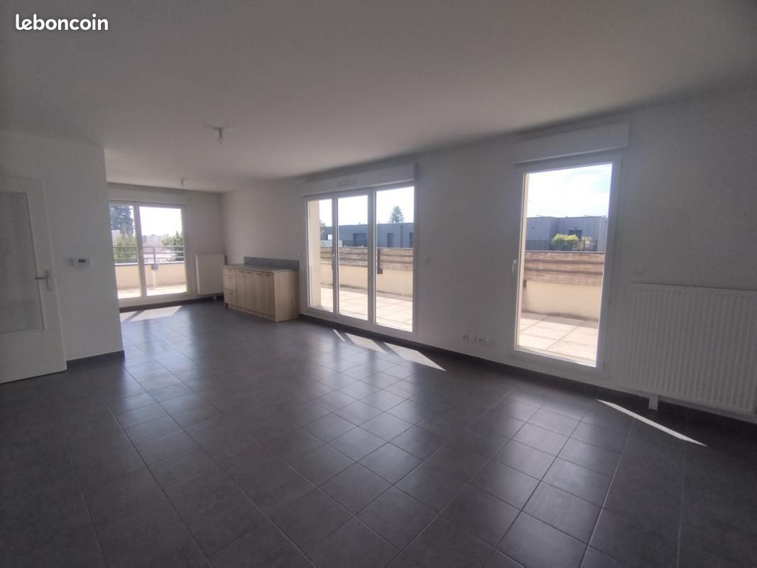 Appartement 3 pièces 81 m² · à Orléans · 81 m² · 861 €