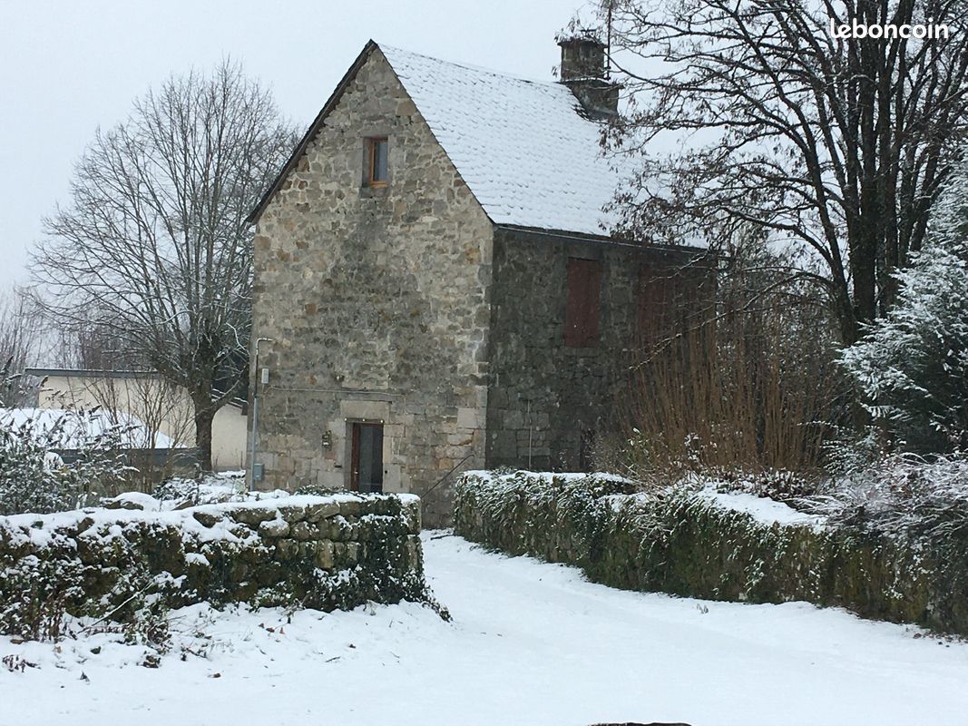 A vendre : petite ferme comprenant un gîte - Marcillac-la-Croisille 19320 Nougein (image 2)