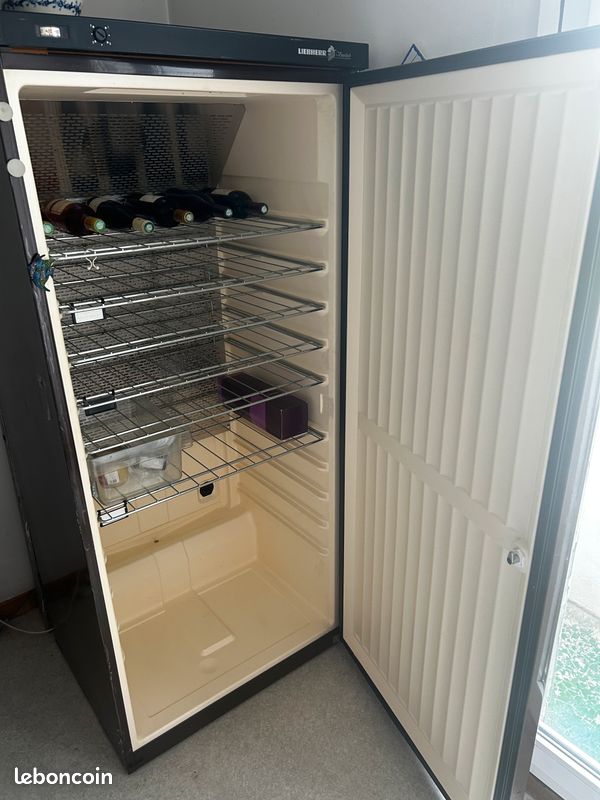 Cave à vin LIEBHERR vinothek Vins & Gastronomie