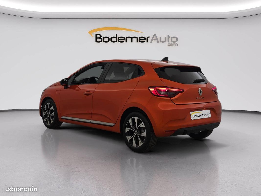 RENAULT Clio Blue dCi 100 Evolution (image 3)