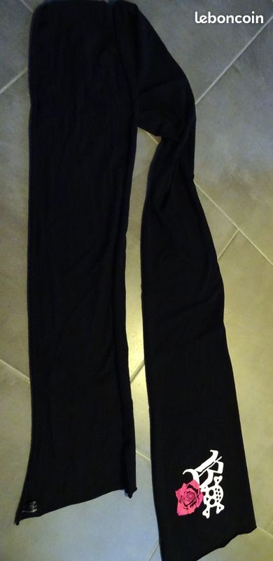 Écharpe Vintage Paco Rabanne 100% Soie - Couleur Prune, Dimensions 15x135 Cm, Occasion