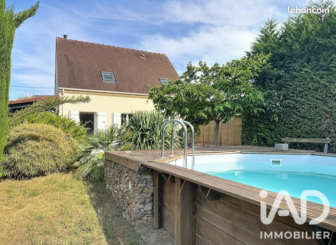 Maison 5 pièces 115 m² · à Le Plessis-Feu-Aussoux · 115 m² · 349 000 €