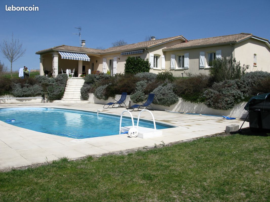 Maison 8 pièces 160 m² · à Saint-Victor · 160 m² · 320 000 €