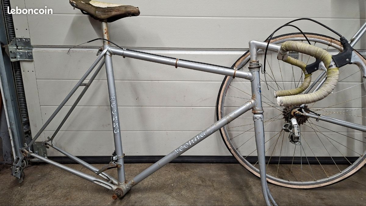 Cadre à identifier ou vélo à identifier