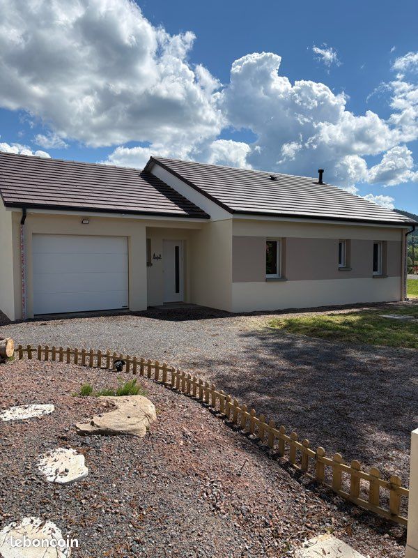 Maison 5 pièces 104 m² · à La Chapelle-Devant-Bruyères · 104 m² · 260 000 €