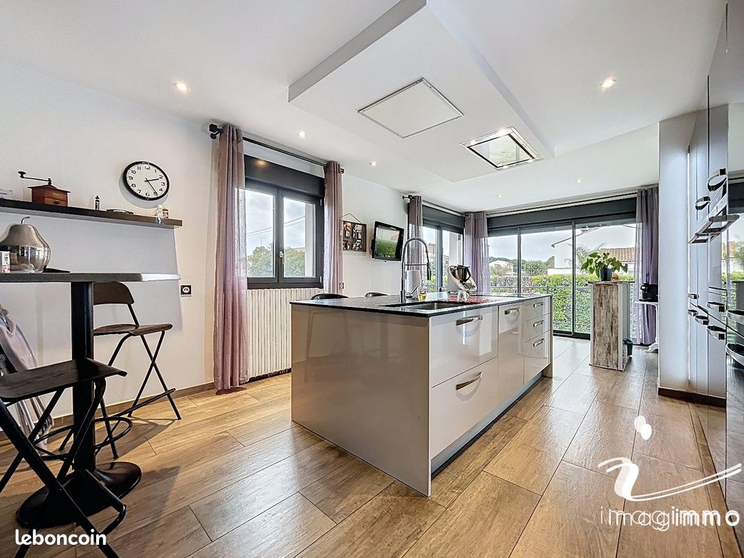 Maison 6 pièces 200 m² · à Mauguio · 200 m² · 755 000 €