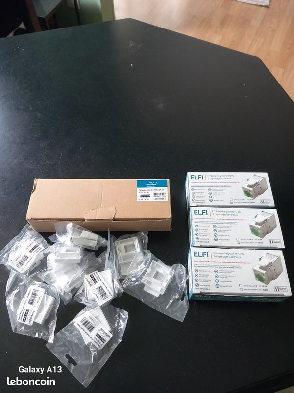 Lot des noyaux rj45 cat 6A plastron et panneau (image 1)
