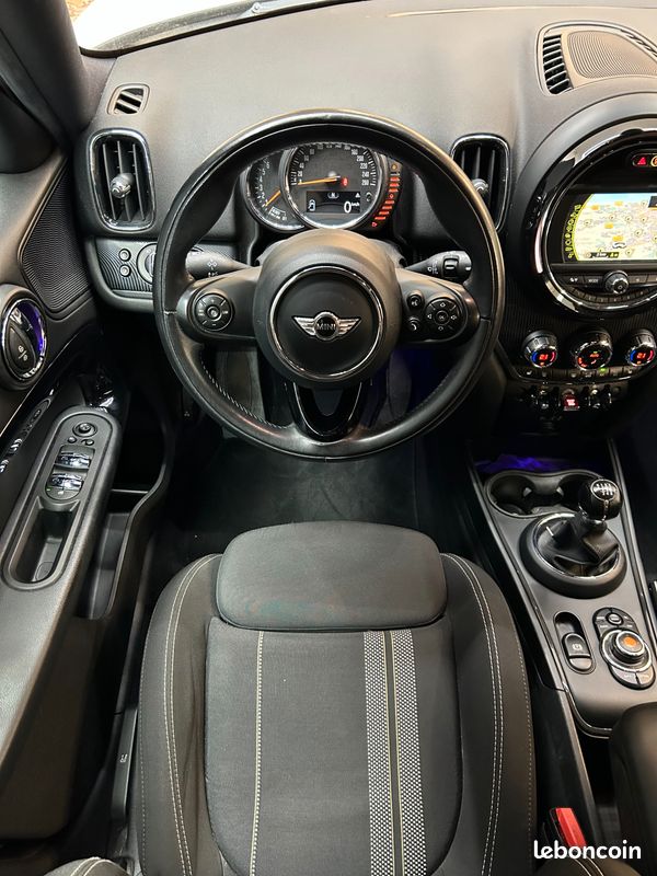 Mini countryman 2.0 190 cooper s clim bi-zone / sieges chauffants / led d'ambiance / feu auto (image 9)