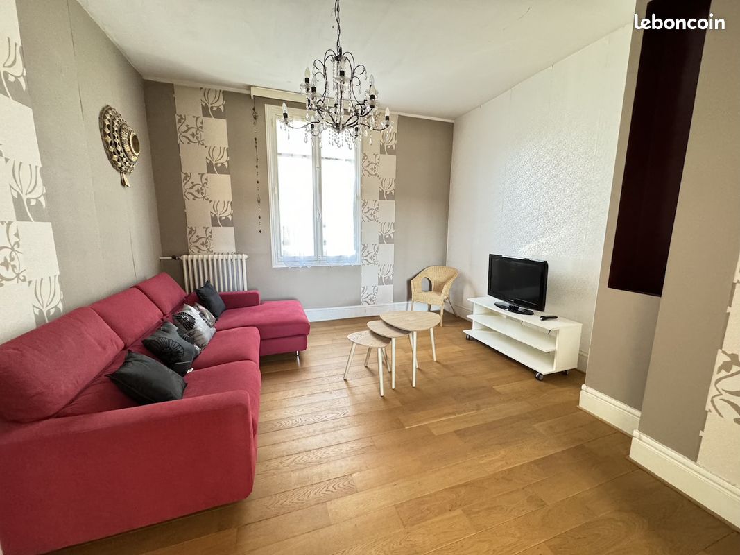 Maison 9 pièces 160 m² · à Vouvray · 160 m² · 343 200 €