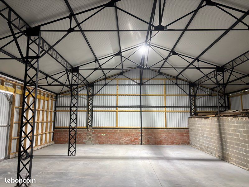 1 pièce 110 m² · à Morbecque · 110 m² · 600 €/mois