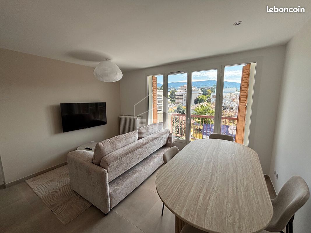 Appartement 2 pièces 37 m² · à Annemasse · 37 m² · 1 300 €