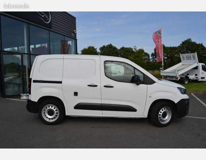 Peugeot PARTNER STANDARD 1000KG BLUEHDI 130CH S&S PREMIUM EAT8 (image 3)