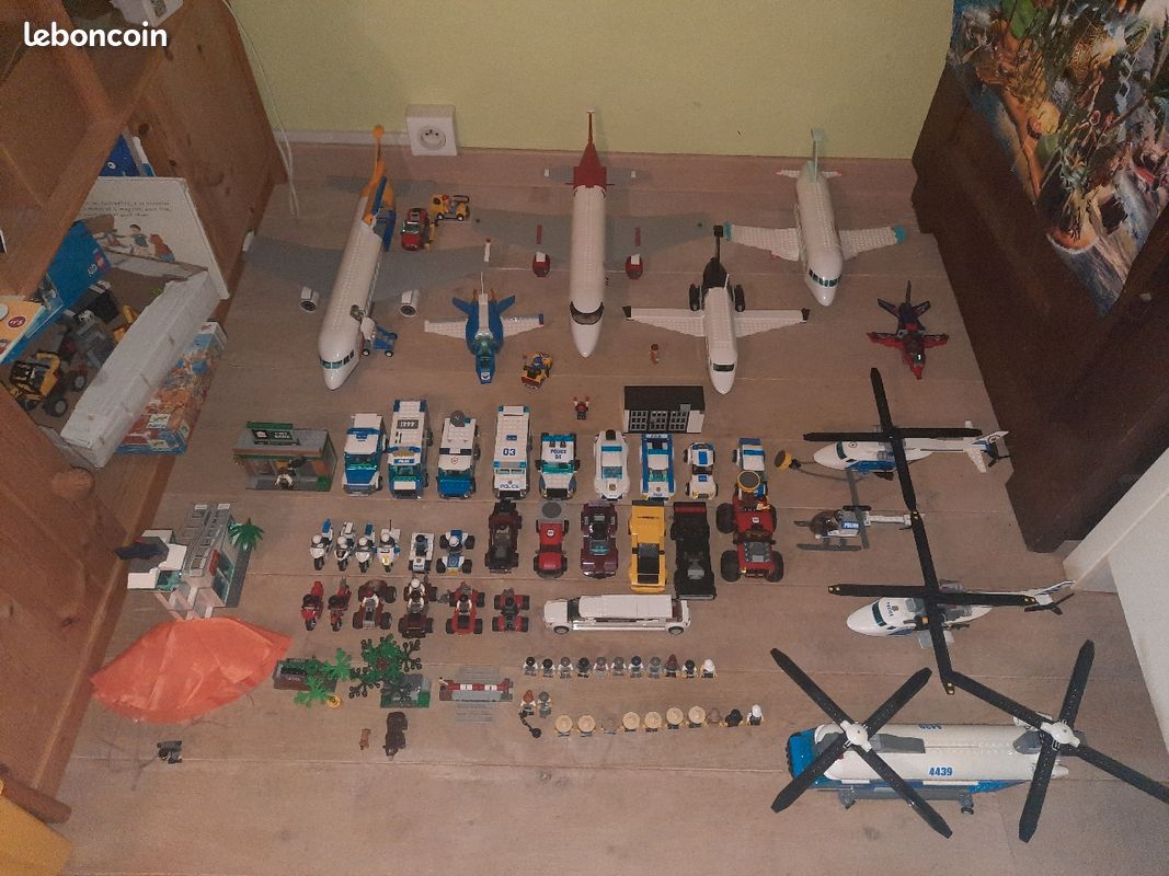 Legos city (image 3)