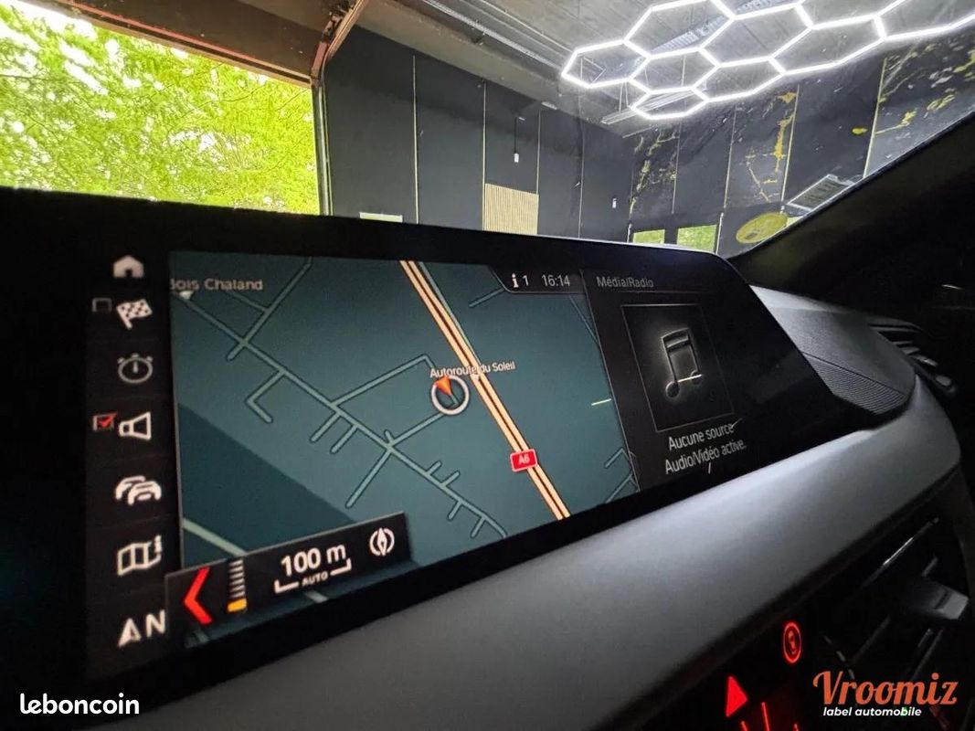 Bmw Serie 1 1.5 116 D 115 cv LOUNGE DKG-7 I CARPLAY - CAMERA DE RECUL (image 20)