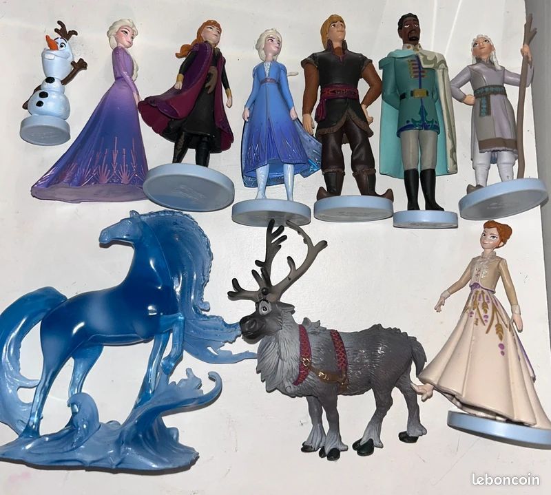 Lot de 10 figurines Disney la reine des neiges 1 et 2 comme neuf (image 2)