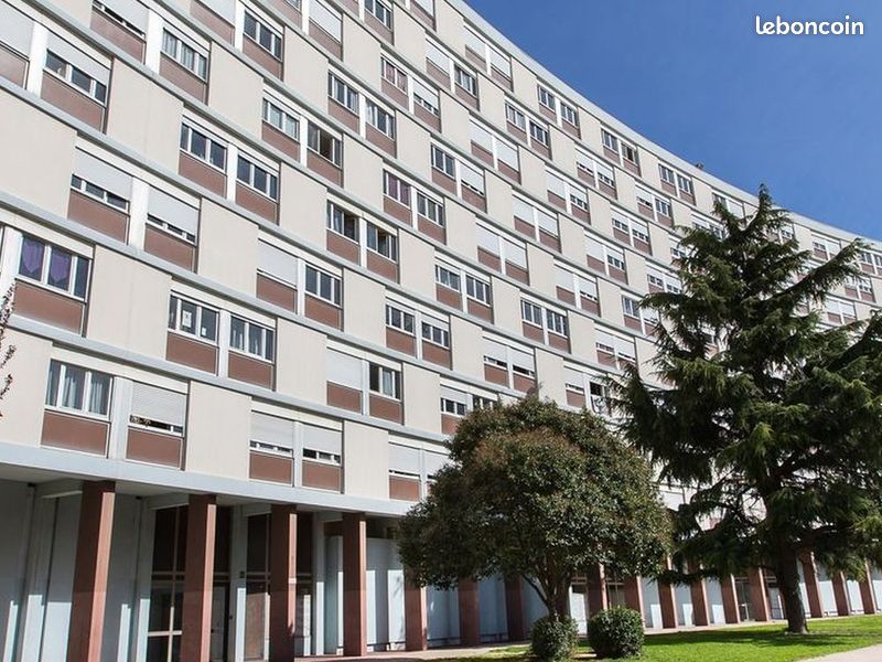 Appartement 4 pièces 68 m² · à Marseille · 68 m² · 956 €