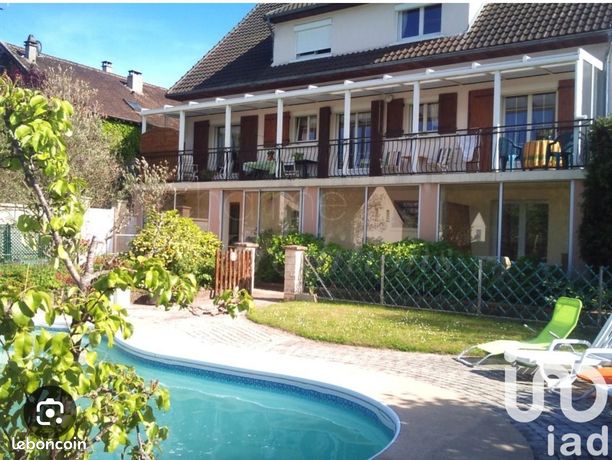 Propriété 11 pièces 317 m²