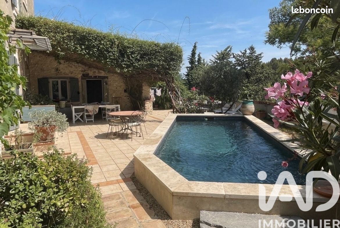 Maison 11 pièces 280 m² · à Bages · 280 m² · 648 000 €