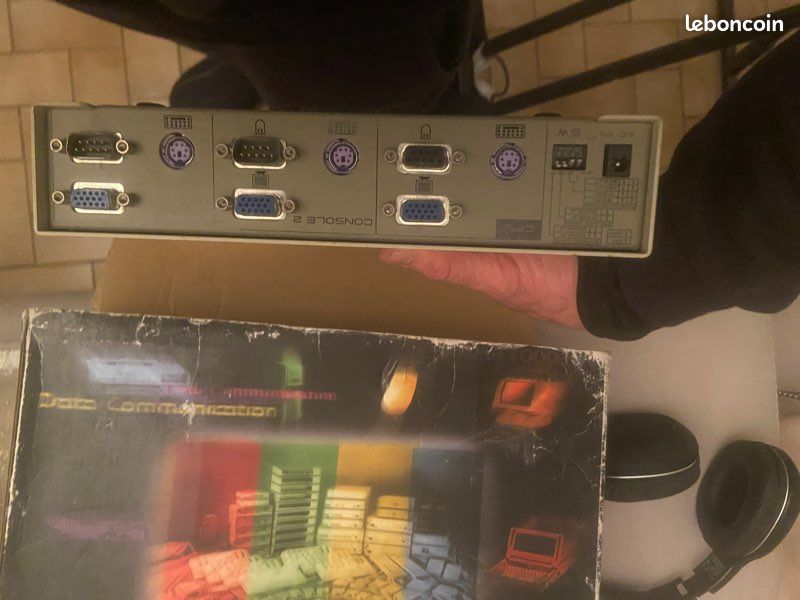 Vends CPU sharing device pour vga 6 (image 2)
