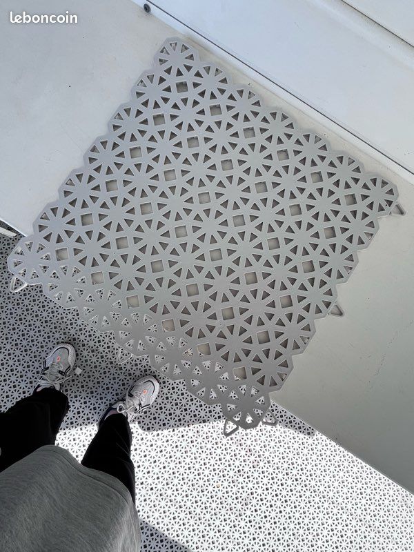 Dalles clipsables 35 pour balcon / terrasse – bon état (image 2)