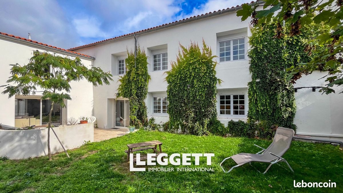 Maison 1 pièce 197 m² · à Saint-Sauveur-d'Aunis · 197 m² · 449 000 €