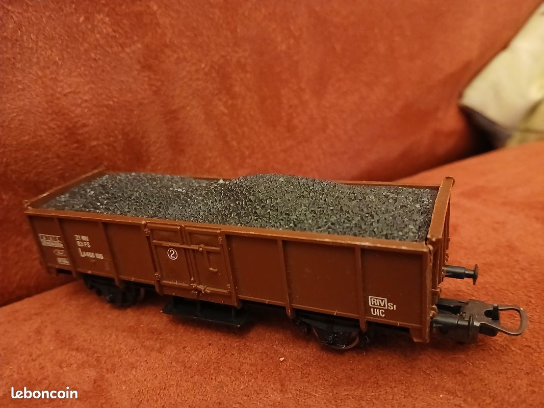 Jouef HO 1022 Halle à Marchandises – Maquette Train électrique