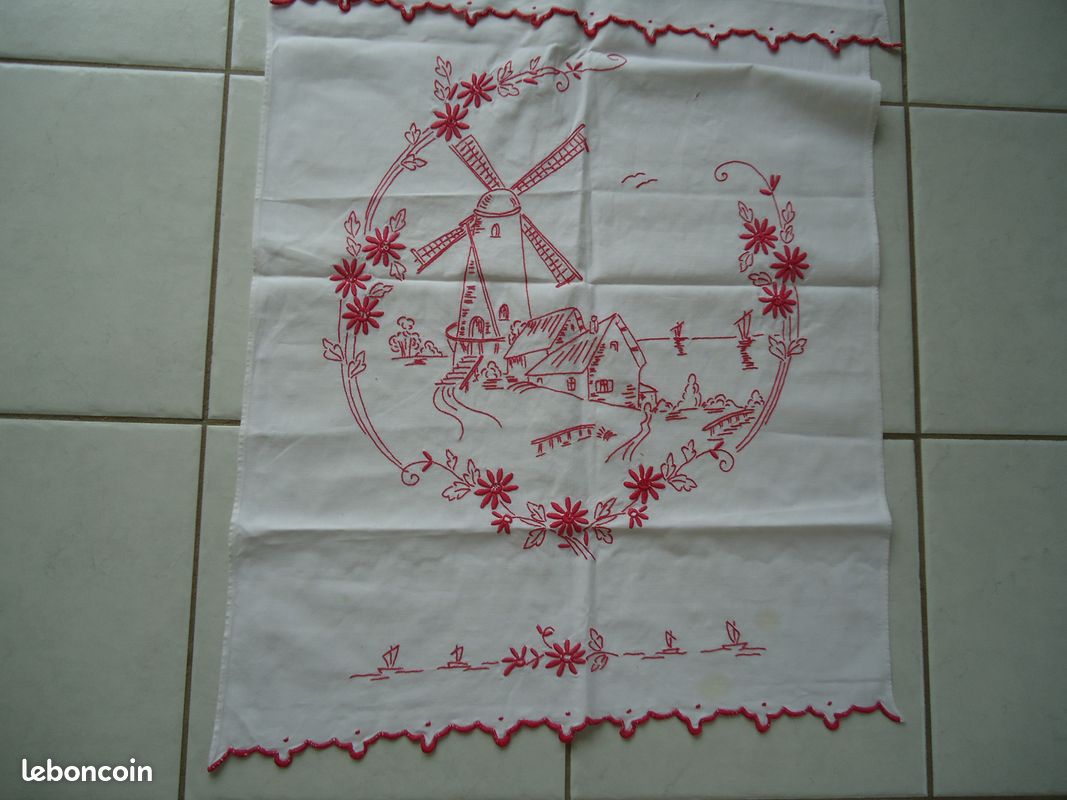 Cache-torchon coton broderie rouge moulin maisons bateau linge ancien (image 2)