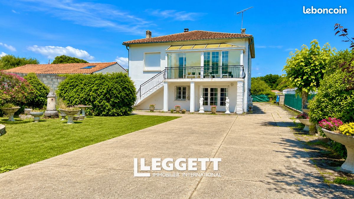 Maison 9 pièces 166 m² · à Saint-Sulpice-de-Royan · 166 m² · 399 999 €