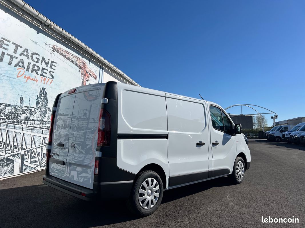 25450 ht Nissan Primastar L1H1 130 cv + Kit Bois + Carplay (image 6)
