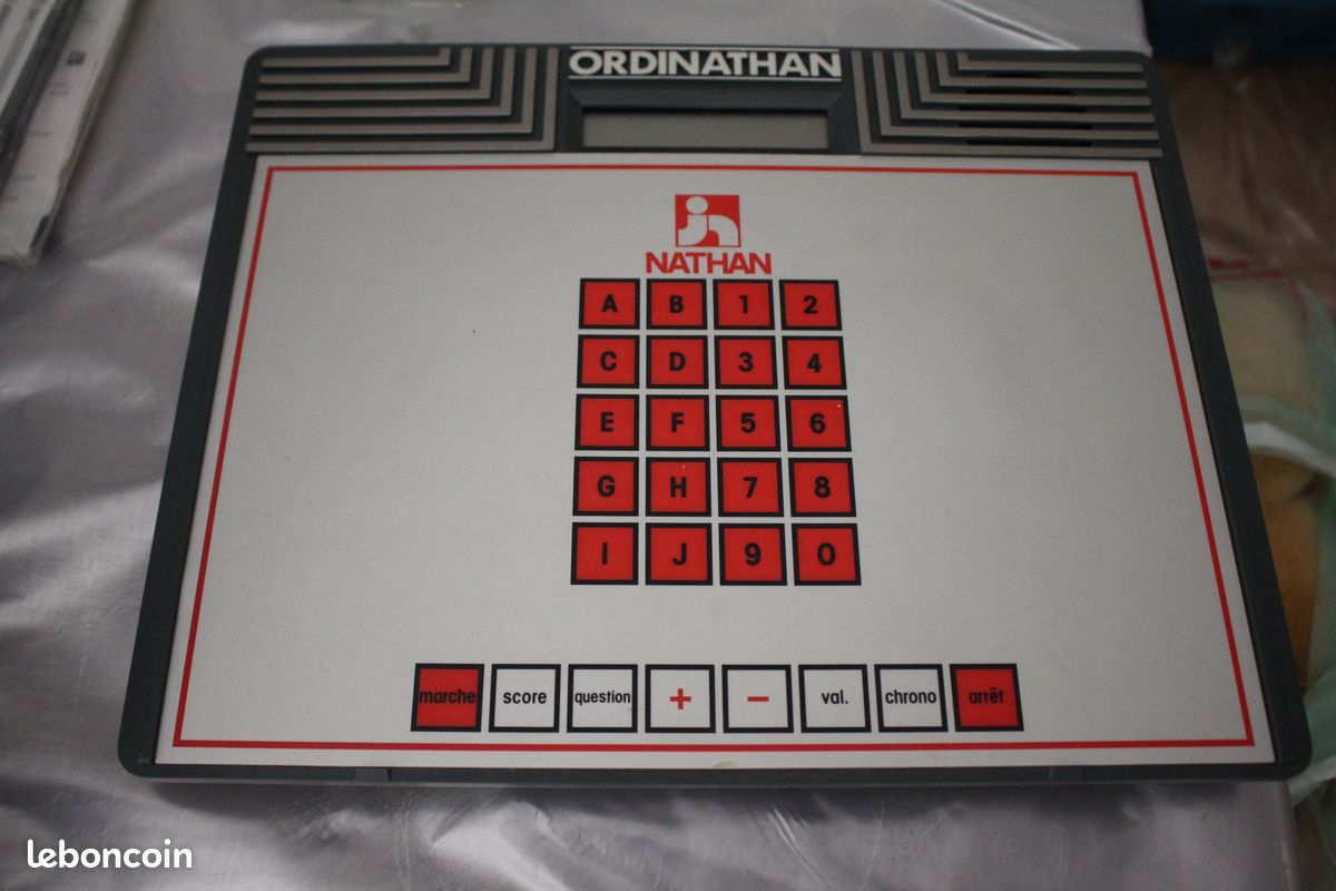 Ordinathan Nathan – Jeu éducatif vintage complet (4 piles AA non incluses) (image 1)