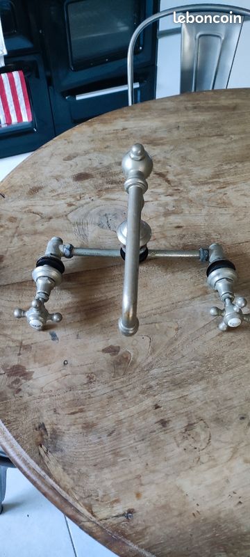 Robinet ancien (image 1)