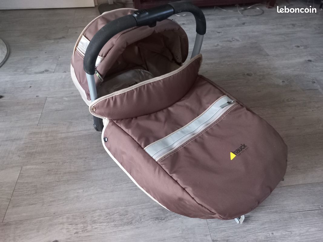 Lot equipement pour enfant 1er age - Combo Poussette, Transat, port bébé, sac à langer ... (image 3)