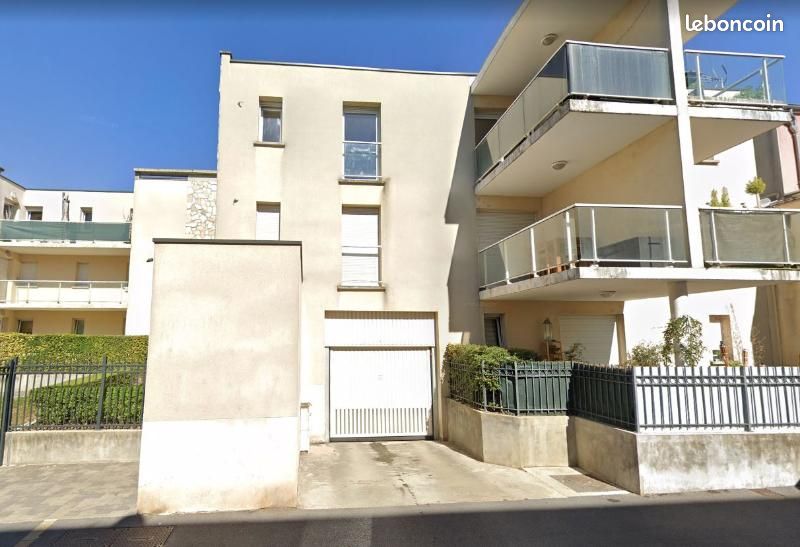 Parking REIMS · 65 €/mois