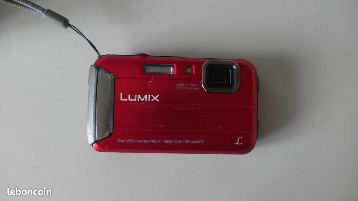 Appareil Photo Panasonic Lumix DMC-FT30 16,1 MP - Étanche 8 M - Rouge - Reconditionné