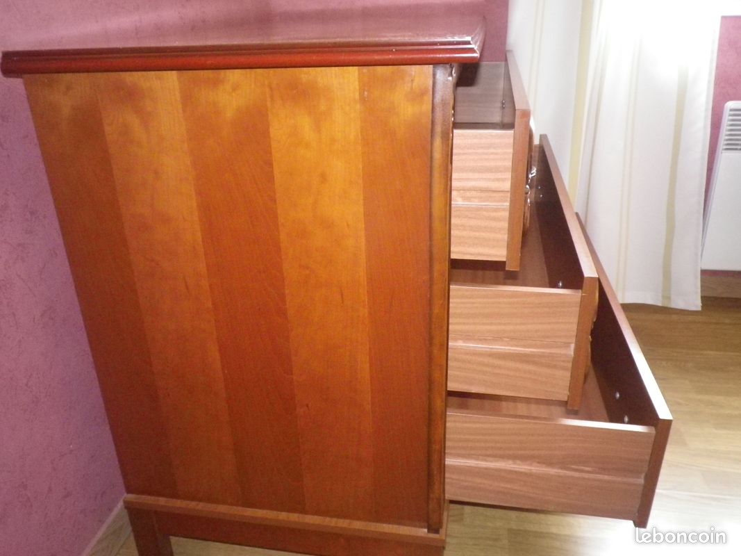 Commode en merisier à 3 grands tiroirs (image 2)