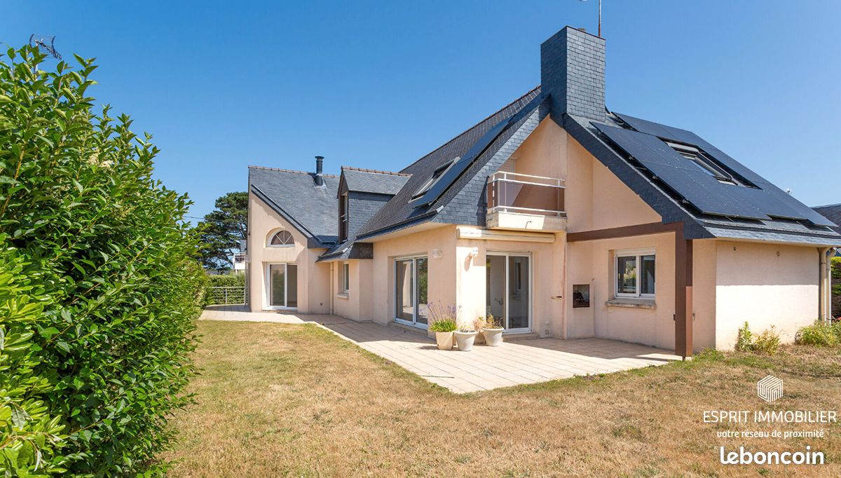 Maison 8 pièces 170 m² · à Névez · 170 m² · 644 800 €